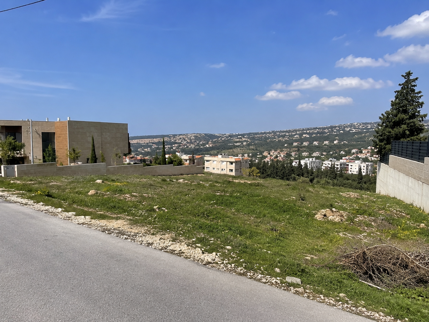 Sea view land for sale in Kfarhbab Keserwan through Relish Group